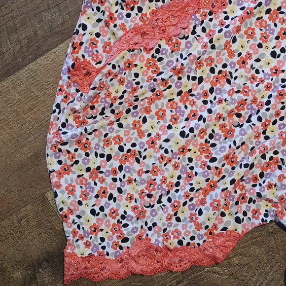 Secret Treasures Night Gown Nwot❤️ - Picture 8 of 8